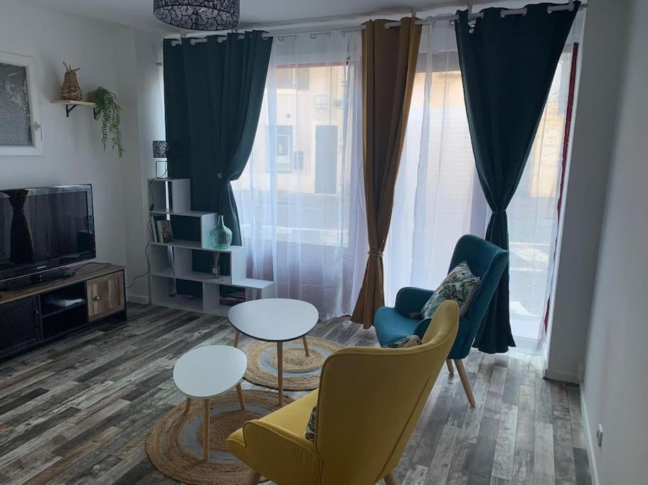 Appartement Avec Cours Gien Ngoại thất bức ảnh